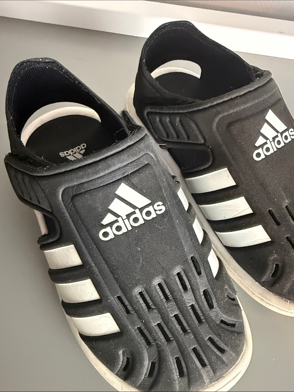 adidas Black & White Kids Slip-On Water Shoes size 8 - Picture 2 of 4